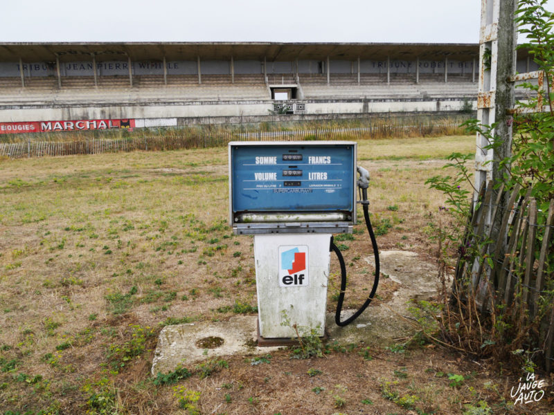 Pompe à essence elf - Reims-Gueux - La Jauge Auto