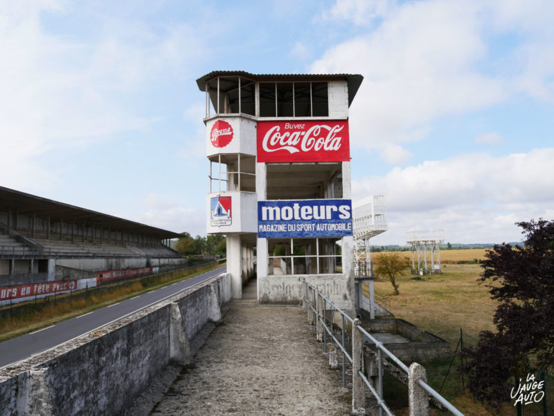 Tribunes et stands - Circuit Reims-Gueux - La Jauge Auto